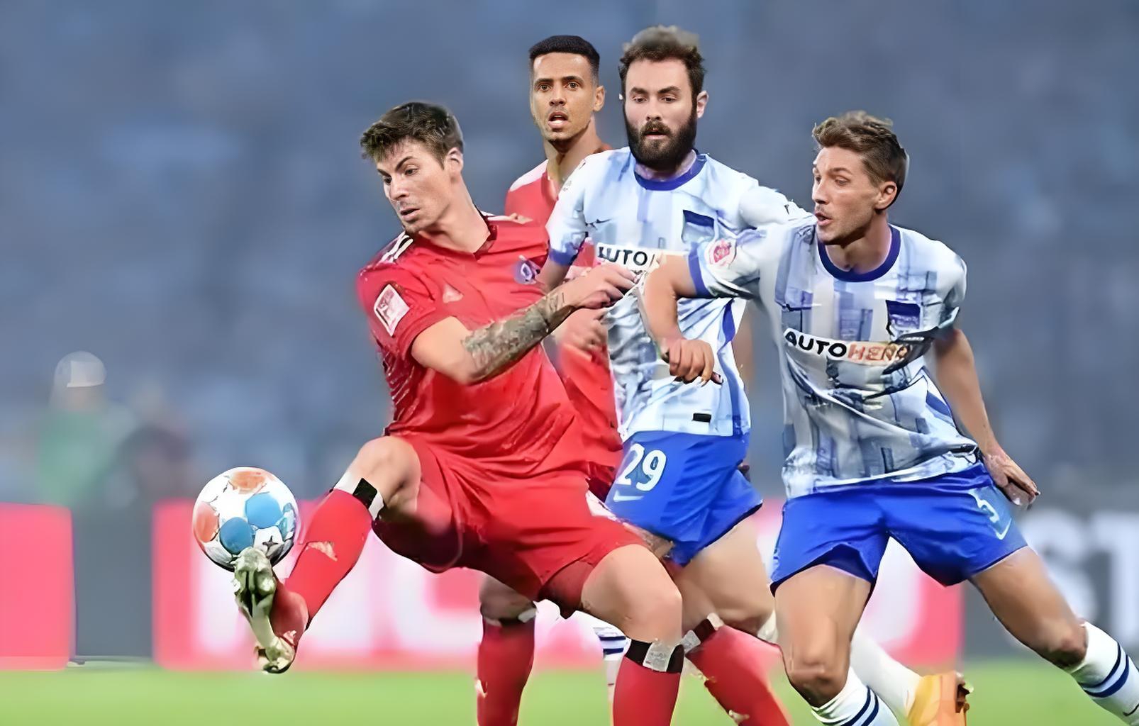 中国米兰体育-柏林联合击败劲敌，豪取三分