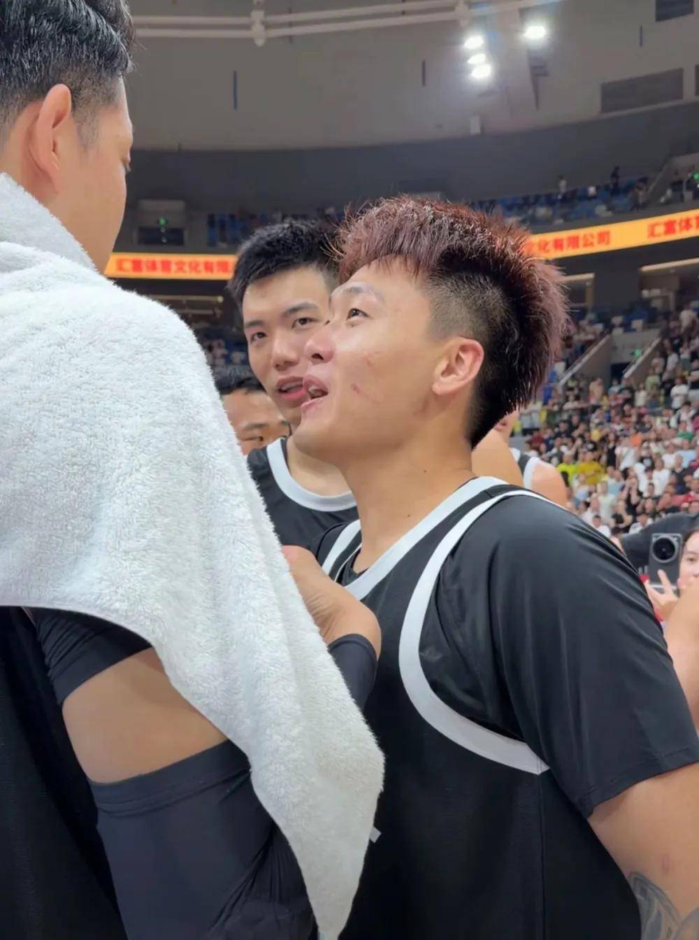 广东继续领跑山西，周鹏助攻外线稳定得分的简单介绍