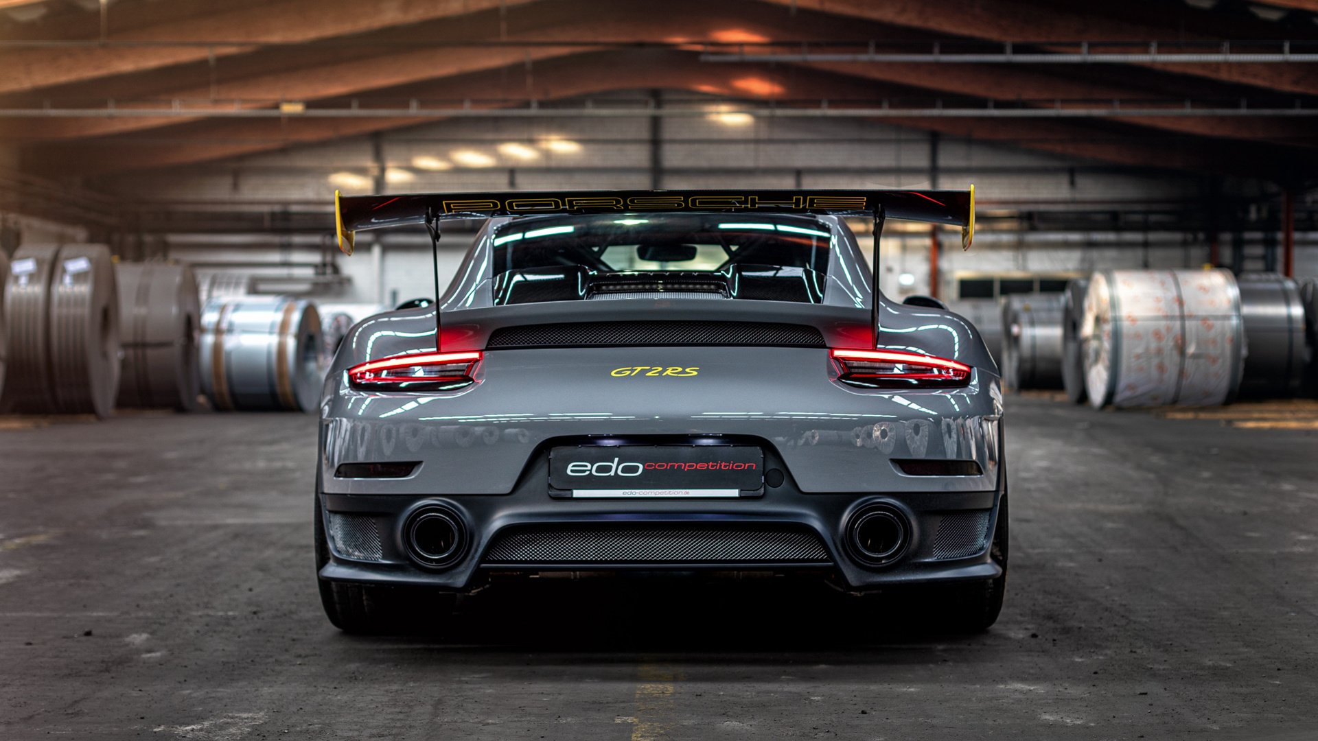 米兰体育app-硬仗之王劳塔罗与威尔士突围战，当个人英雄主义遭遇团队铁血