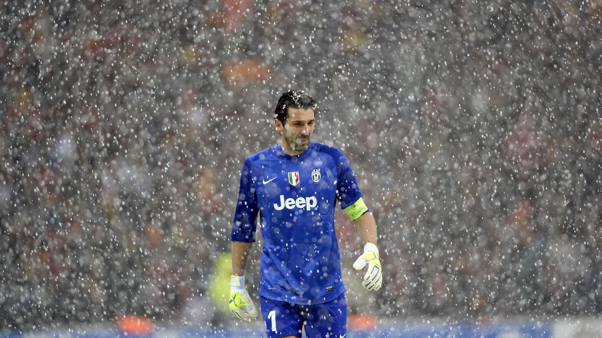 北欧铁卫的加时传奇，德里赫特两度破冰，丹麦力擒蓝鹰