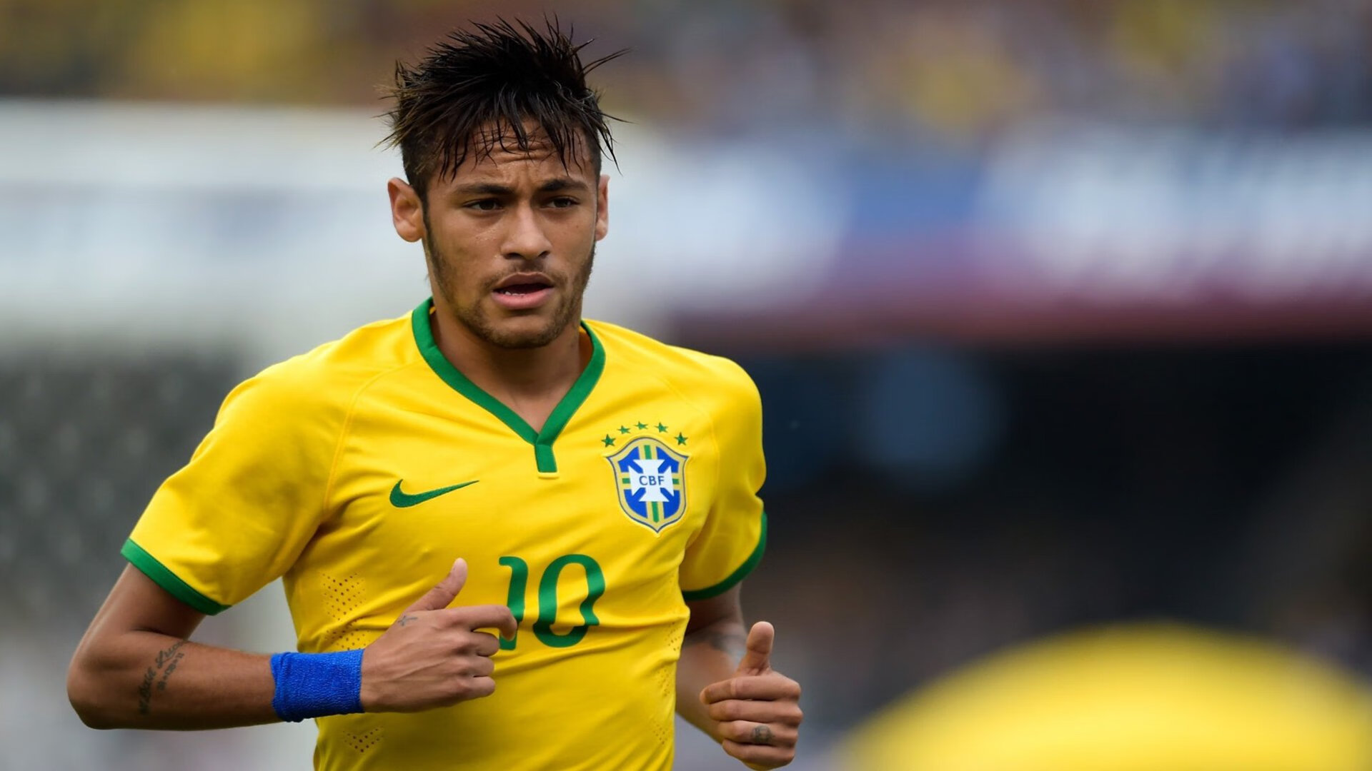 米兰体育官网-从CBA到世界之巅，霍勒迪的双重征服